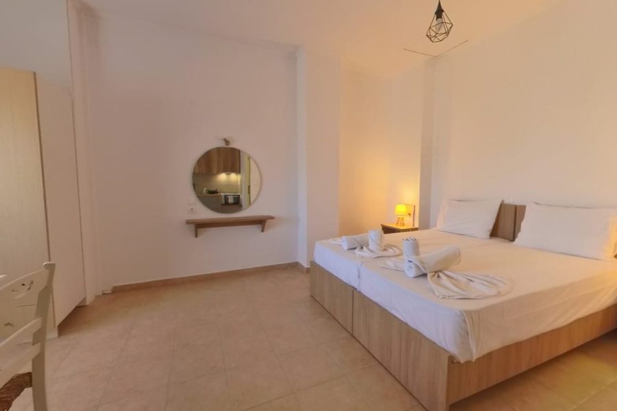 Studio with Private Terrace